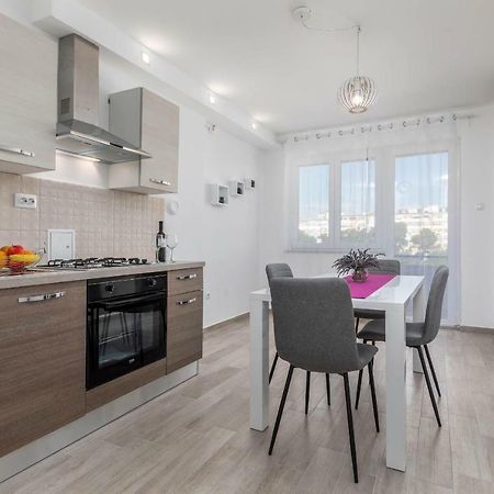 Apartment Sole Pula Eksteriør billede
