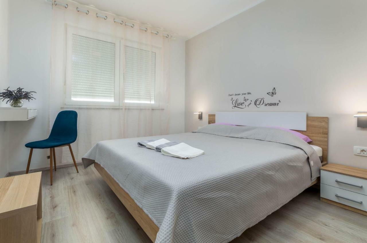 Apartment Sole Pula Eksteriør billede