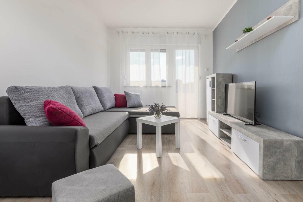 Apartment Sole Pula Eksteriør billede